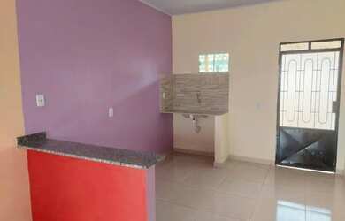 Imagem: A casa possui 2 Dormitórios, 1 Banheiro e está localizado