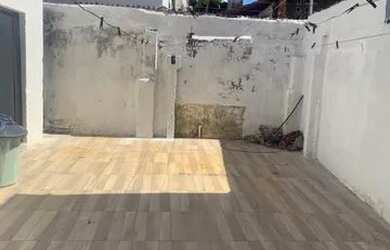 Imagem: A casa possui 2 Dormitórios, 1 Banheiro, 80m² de Área e