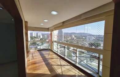 Imagem: O apartamento possui 4 Dormitórios, 5 Banheiros, 3 Vagas na