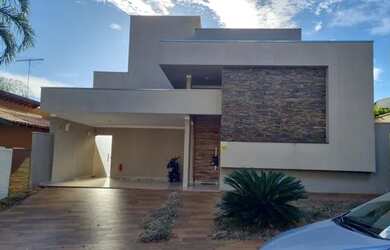 Imagem: A casa em condomínio possui 4 Dormitórios, 5 Banheiros, 4