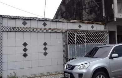 Imagem: A casa possui 2 Dormitórios, 1 Banheiro, 1 Vaga na garagem