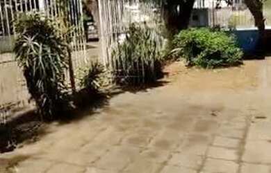 Imagem 1: Casa em Guarujá. Churrasqueira, 190m² de Área, 3 Vagas na garageme3...