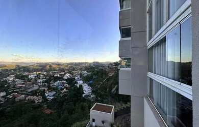 Imagem: O apartamento possui 4 Dormitórios, 3 Banheiros, 4 Vagas na