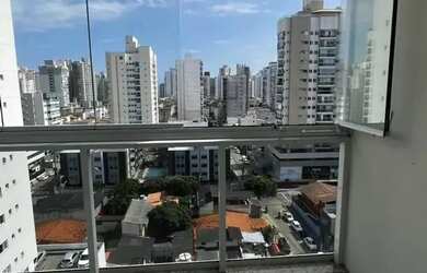 Imagem: O apartamento possui 1 Dormitório, 1 Banheiro, 1 Vaga na garagem