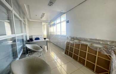 Imagem 10: Salas comerciais no Centro