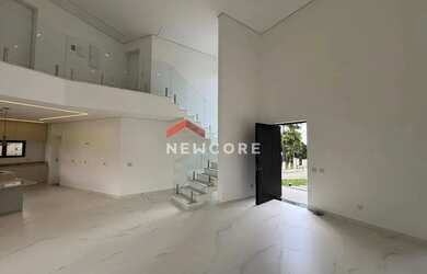 Imagem: A casa em condomínio possui 4 Dormitórios, 5 Banheiros, 5