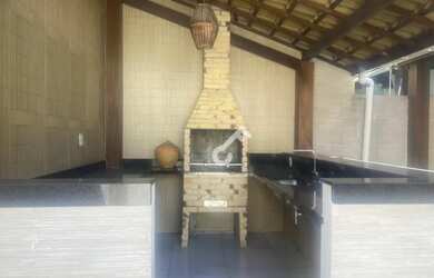 Imagem 11: ABRANTES, Estrada do Coco. Duplex composto de 3 quartos sendo 1 suíte....