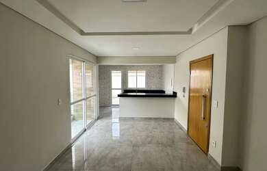 Imagem: O apartamento possui 3 Dormitórios, 2 Banheiros, 3 Vagas na