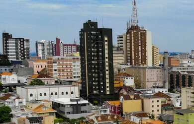 Imagem 2: Apartamento central. Imóvel mobiliado, Guarda roupa, 178m² de Áreae1...