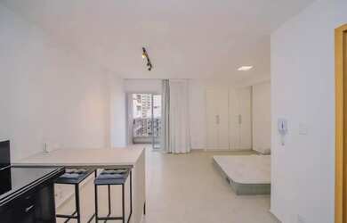 Imagem: O studio possui 1 Dormitório, 1 Banheiro, 39m² de Área e