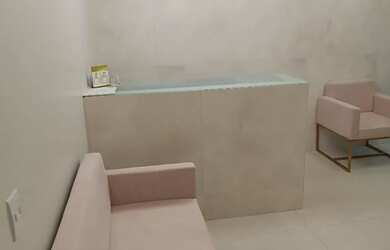 Imagem: O apartamento possui 2 Banheiros, Imóvel mobiliado e está