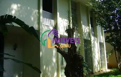 Imagem: A casa possui 4 Dormitórios, 5 Banheiros, 5 Vagas na garagem