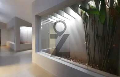 Imagem: O depósito possui 2 Vagas na garagem e 354m² de Área e está