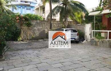 Imagem: O depósito possui 5 Vagas na garagem, 450m² de Área e está