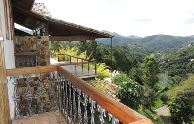 Imagem 1: Casa em Nogueira em condomínio