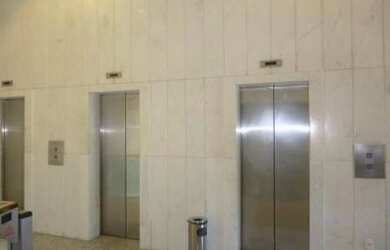 Imagem: O depósito possui 2 Vagas na garagem e 65m² de Área e está