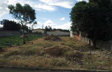 Imagem: O terreno possui 448m² de Área e está localizado em Uvaranas