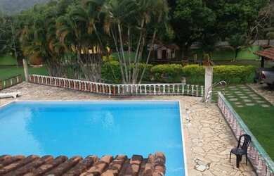 Imagem: A chácara possui 1.600m² de Área e está localizado em Itaocaia