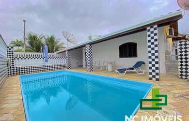 Imagem: A casa possui 3 Dormitórios, 3 Banheiros e 137m² de Área