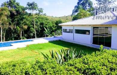 Imagem: A chácara possui 380m² de Área e está localizado em Portão