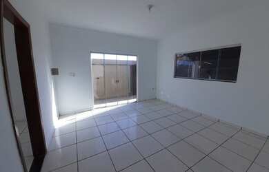 Imagem 7: Casa 04 quartos sendo 01 suíte - Setor Aeroporto - Luziânia