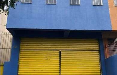 Imagem: O depósito possui 2 Vagas na garagem, 216m² de Área e está