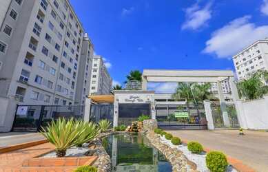 Imagem: O apartamento possui 2 Dormitórios, 1 Banheiro, 1 Vaga na garagem