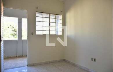 Imagem: A casa possui 1 Dormitório, 1 Banheiro e 50m² de Área e está