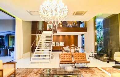 Imagem: A casa possui 5 Dormitórios, 5 Banheiros, 5 Vagas na garagem