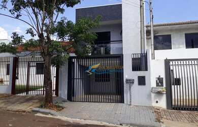 Imagem: A casa possui 3 Dormitórios, 3 Banheiros, 3 Vagas na garagem