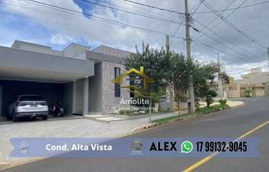 Imagem: A casa em condomínio possui 3 Dormitórios, 3 Banheiros, 4