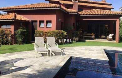 Imagem: A casa em condomínio possui 4 Dormitórios, 5 Banheiros, 3