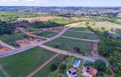 Imagem: O terreno possui 1.103m² de Área e está localizado em Matozinhos