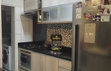 Imagem: O apartamento possui 2 Dormitórios, 1 Banheiro, 1 Vaga na garagem