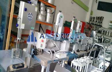 Imagem: O depósito possui 5 Vagas na garagem e 360m² de Área e está