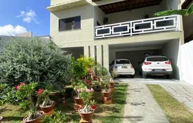 Imagem: A casa em condomínio possui 4 Dormitórios, 4 Banheiros, 4