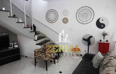 Imagem: A casa possui 2 Dormitórios, 2 Banheiros, 3 Vagas na garagem