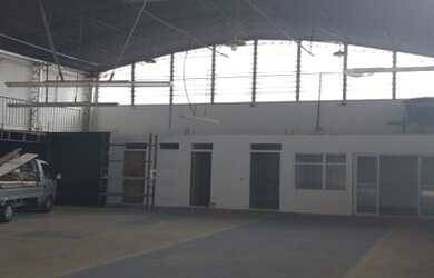 Imagem: O depósito possui 300m² de Área e está localizado em Vila