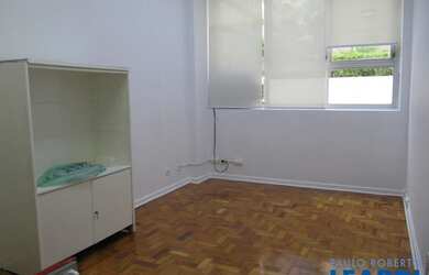 Imagem: O depósito possui 1 Vaga na garagem, 30m² de Área e está