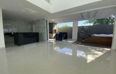 Imagem 13: Casa no Condomínio. Piscina, Varanda, 200m² de Áreae2 Vagas na garagem