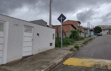 Imagem: O terreno possui 196m² de Área e está localizado em Jardim