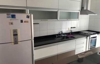 Imagem: O apartamento possui 2 Dormitórios, 2 Banheiros, 2 Vagas na