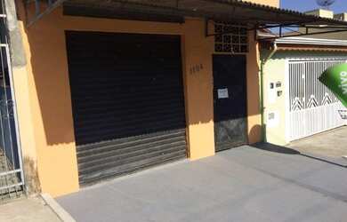 Imagem: A casa possui 2 Dormitórios, 3 Banheiros, 2 Vagas na garagem