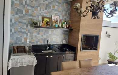 Imagem: A casa possui 3 Dormitórios, 4 Banheiros, 4 Vagas na garagem