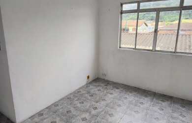 Imagem: A casa possui 1 Dormitório, 1 Banheiro e está localizado