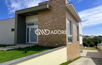 Imagem: A casa em condomínio possui 3 Dormitórios, 2 Banheiros, 5