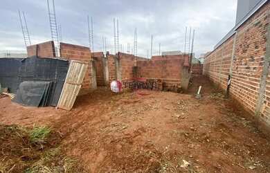 Imagem: A casa em condomínio possui 3 Dormitórios, 4 Banheiros, 4
