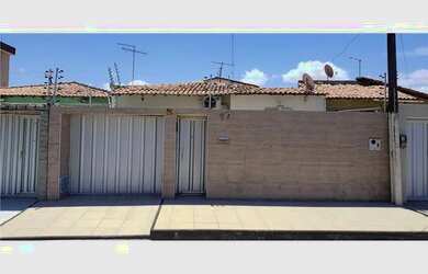 Imagem: A casa possui 5 Dormitórios, 5 Banheiros, 1 Vaga na garagem