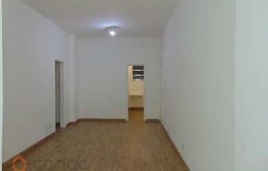 Imagem: O apartamento possui 2 Dormitórios, 1 Banheiro e 83m² de Área