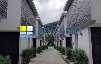 Imagem: A casa em condomínio possui 3 Dormitórios, 4 Banheiros, 2